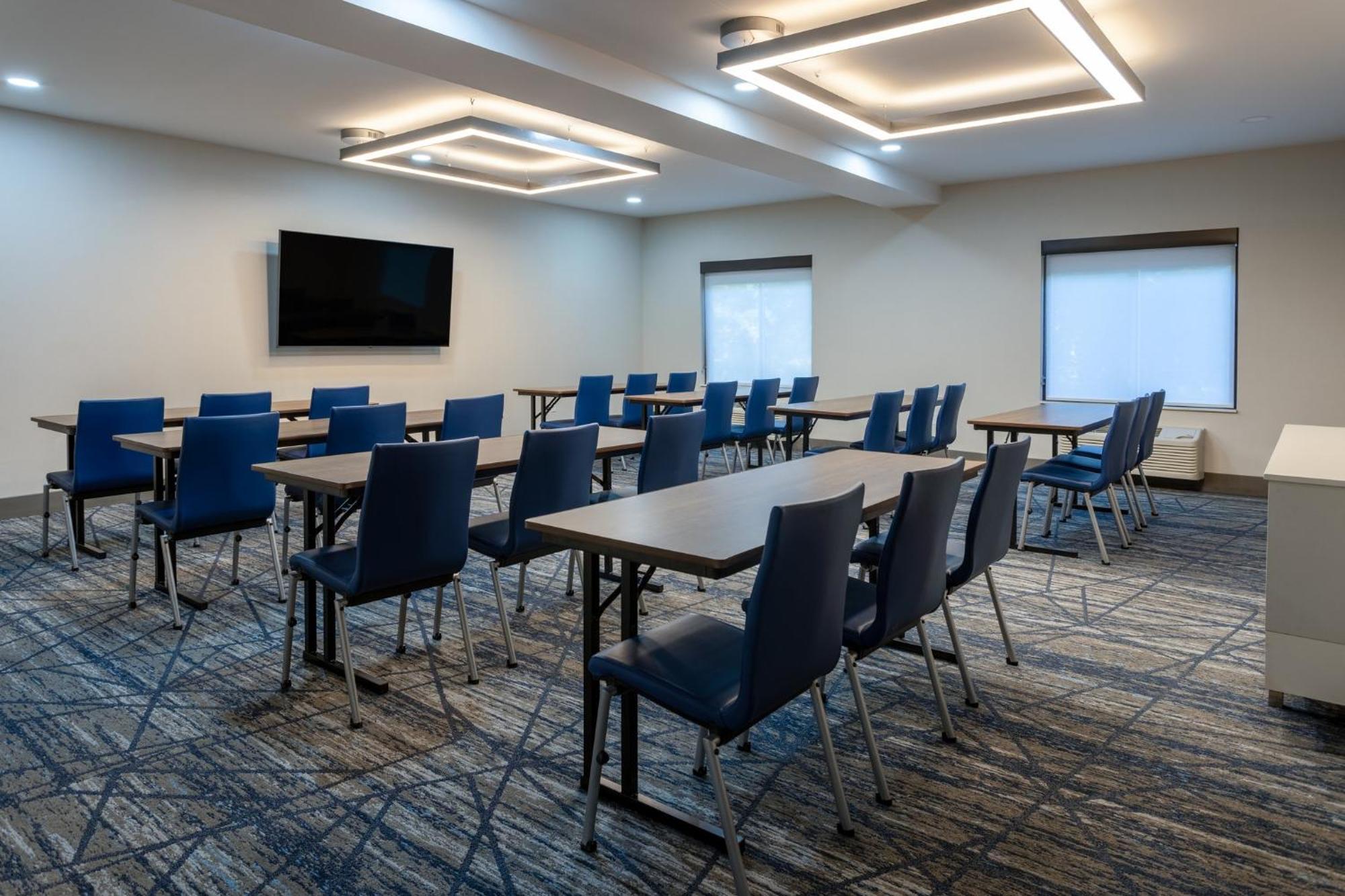 Holiday Inn Express Hotel & Suites Vineland Millville By Ihg Dış mekan fotoğraf