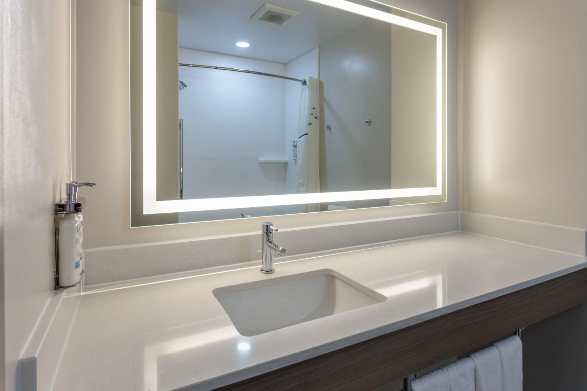 Holiday Inn Express Hotel & Suites Vineland Millville By Ihg Dış mekan fotoğraf